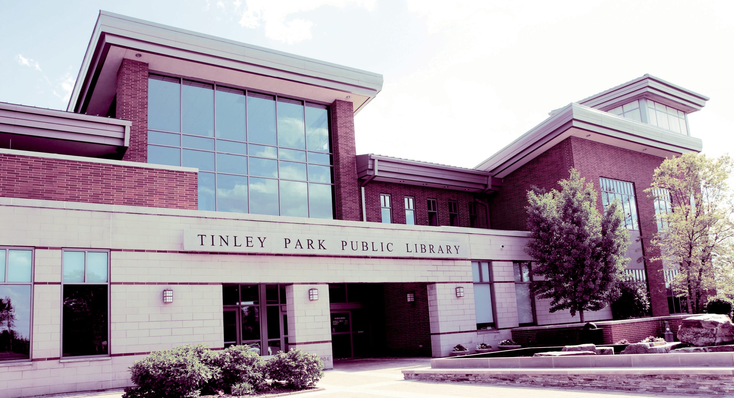 Front view of Tinley Park Public Library building