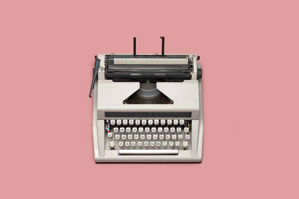 Typewriter to symbolize the Local author Expo